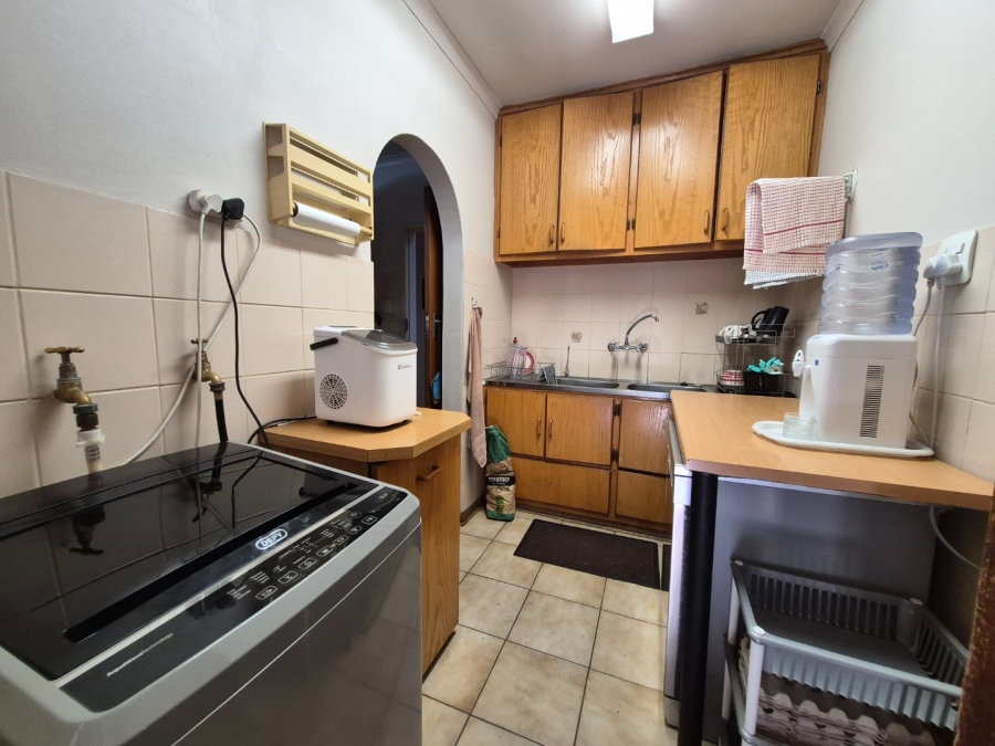 5 Bedroom Property for Sale in Fichardt Park Free State